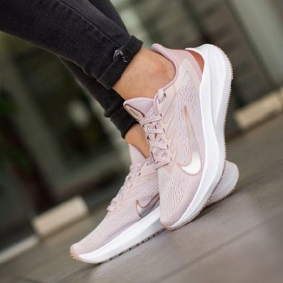 Nike Shoes - Nike Air Zoom Winflo 7